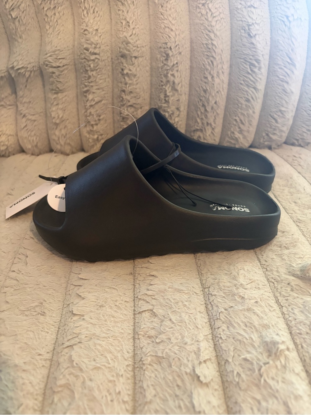 Sonoma kids Black Slides Flip Flops Size 2/3